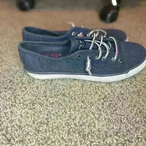 Slip on Sperry topsider size 5 Womens